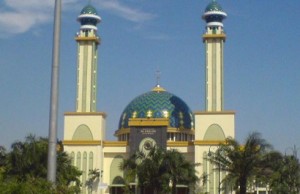 Aneka ‘Menu’ Ramadhan Masjid Agung Al Barkah