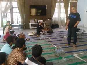 Pakar Sosmed Guru Tamu Akademi Berbagi