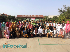 Upacara HUT RI, SMKN 2 Kenakan Pakaian Ala Pejuang
