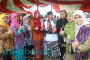 Dapat Penghargaan, Wawali Ahmad Syaikhu Minta Disnaker Tak Berpuas Diri
