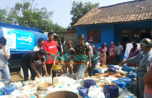 Dropping Air, Warga Babelan Merasa Terbantu