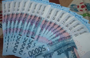 Pemerintah Siapkan 6 Triliun Untuk THR PNS