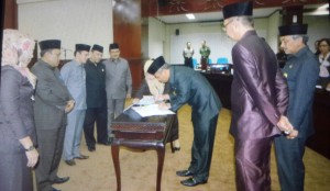 APBD Perubahan Disahkan Menjadi 4,6 Triliun