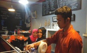 Kenyot Terus, Tempat Asyik Minum Susu