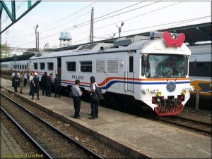 Selip Ban, Lesmana Tewas Terseret Di Perlintasan Kereta Rawa Bebek