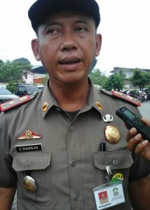 Satpol PP Kewalahan Hadapi PKL Pasar Baru Bekasi