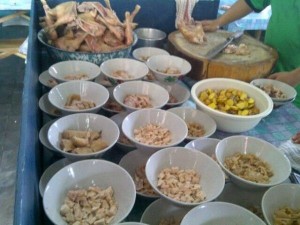 Menjejaki Kuliner Sop Ayam Pak Min (Ragil) Klaten di Bekasi