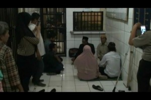Mengharukan, Pemuda Ini Nikahi Gadis Pujaan Hatinya di Sel Tahanan Polresta Bekasi