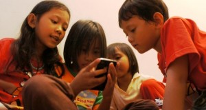 Awasi Penggunaan Gadget Anak Anda!