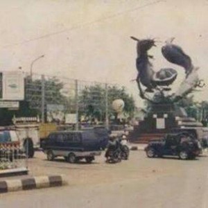 Kilas Balik Sejarah Patung Lele Bekasi