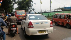 Taksi Ini Kampanyekan ‘Stop Transportasi Ilegal’