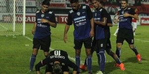 Arema Cronus Juara Setelah “Menggunduli” Persib dengan Skor 2-0