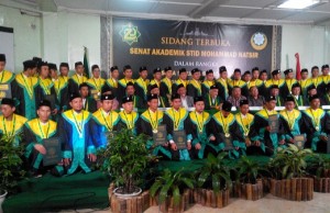 Makna Wisuda Bagi Mahasiswa STID Mohammad Natsir