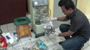 Petugas Gelar Alat Bukti Praktik Aborsi di Klinik Bekasi Medical Center, Bekasi Timur