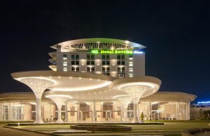 Bukti Nyata Emansipasi Wanita di Hotel Santika Premiere Kota Harapan Indah, Bekasi