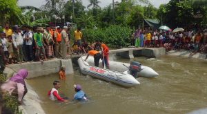 Jasad Dua Bocah yang Tenggelam di Kalimalang Berhasil Ditemukan