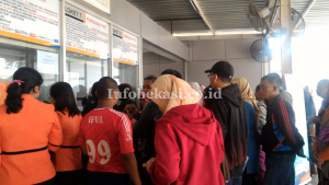Kepala Stasiun Bekasi : Beli Tiket Online untuk Memudahkan