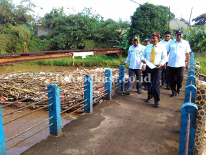Walikota Bekasi Pantau Lahan Pembuatan Folder Air Cikeas