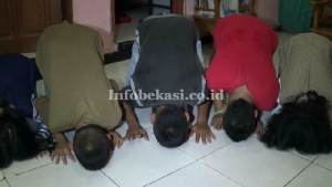 Warga Bekasi yang Disandera Abu Sayyaf Dibebaskan, Keluarga Sujud Syukur