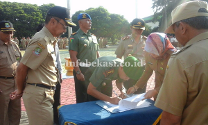 Pemkot Berikan Mobil Operasional Kepada Pihak Keamanan dan KPUD Kota Bekasi