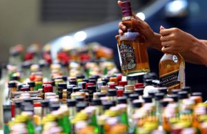 Petugas Gabungan Sita 446 Botol Miras Di Seroja, Bekasi Utara