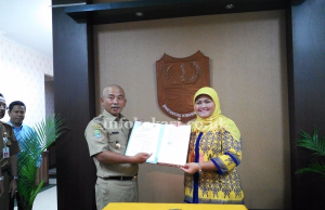 Pemkot Bekasi Dan Pemkab Bekasi Tandatangani MoU Pemisahan Pengelolaan PDAM