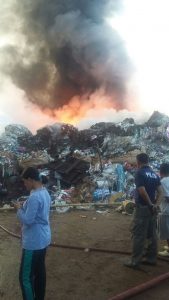 Pabrik PLastik di Cibitung Ludes Terbakar