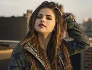 Selena Gomez di Indonesia!