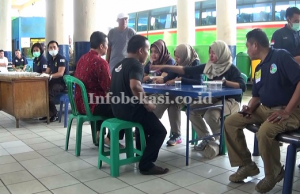 Satuan Narkoba Polresta Kota Bekasi Gelar Tes Urine di Terminal Bekasi