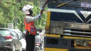Sopir Truk Geram Razia Dishub Ilegal