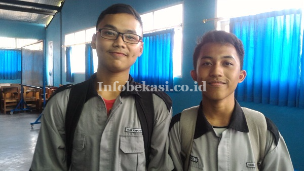 Dua siswa SMKN 1 Kota Bekasi