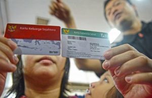 Bedanya Kartu Indonesia Sehat yang Asli dengan yang Palsu