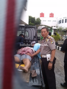 Mengebut, Ibu Ini Terjatuh dari Motor dan Tewas