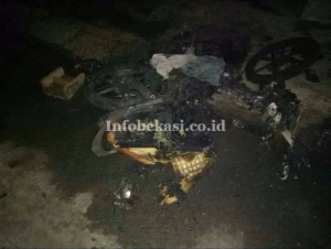 Mabuk, Supir Ini Bakar Motor Rekannya