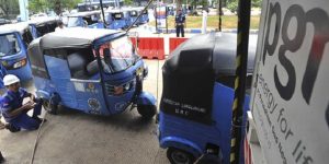 Tukang Ojek : Bajaj Masuk Bekasi Buat Apa?