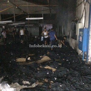 PT Mirae Cipta Indah Terbakar Dibagian Pengemasan, Ratusan Karyawan  Panik