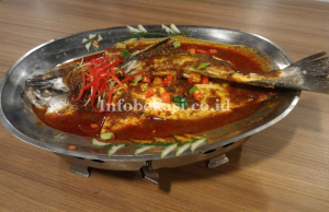 Akhir Pekan, Cobain Menu Ikan Steam Nyonya Yuk!