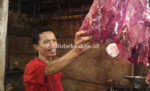 Jelang Idul Adha, Penjualan Daging Loyo Saat Harga Cabai Meroket
