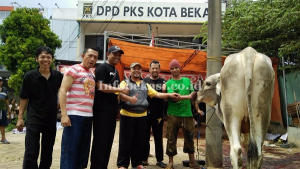Sembelih Kurban Sendiri, Ketua DPD PKS : Ini Salah Satu Cara Menyempurnakan Kurban