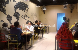Cobain Mie Kekinian di Whats Up Cafe, Bayar Semaunya!