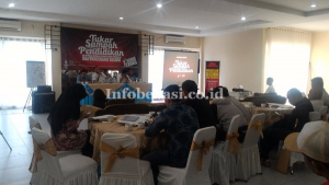Warga Bantargebang Usulkan Program Tukar Sampah dengan Pendidikan
