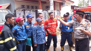 Konsleting Listrik, Tiga Rumah di Perumahan Pondok Ungu Permai Terbakar