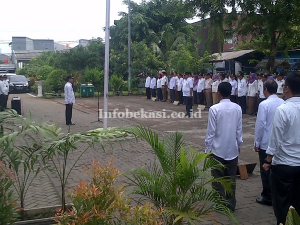 Sekretaris Kecamatan Bekasi Timur : Tingkatkan Kualitas Pelayanan