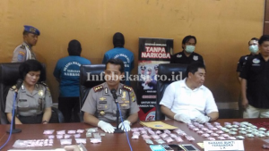 Polres Metro Bekasi Kota Menyita 6.799 Pil Ekstasi di Dua Wilayah yang Berbeda