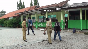 Ambruknya Ruang Lab. SMPN 4 Kayuringin, Kadisdik Kota Bekasi : Sudah Saya Koordinasikan dengan Pihak Terkait