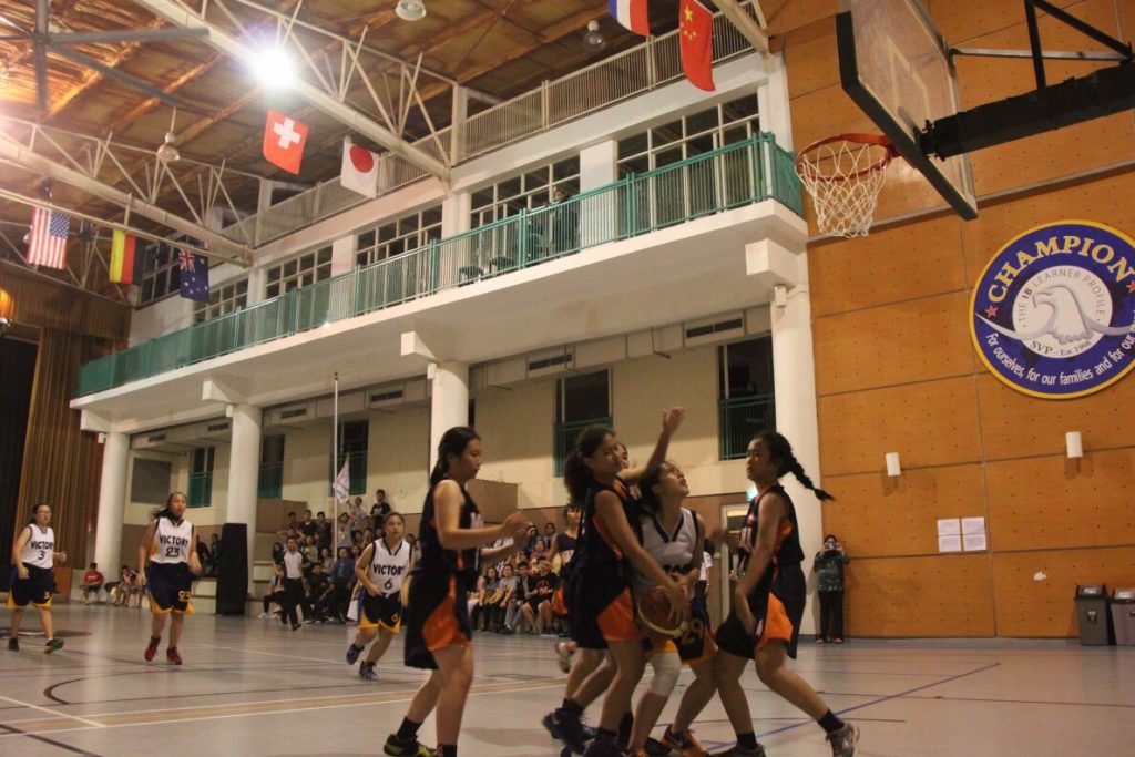 Pertandingan basket