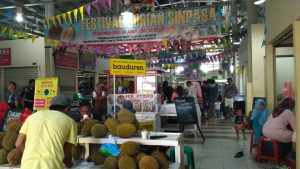 Warga Bekasi Dimanjakan Festival Durian
