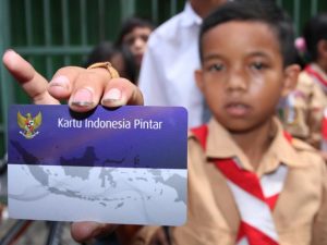 Delapan Siswa SMPN 1 Bekasi Terima KIP