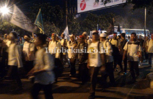 Minta Keadilan, Ribuan Massa Cikarang Barat Long March ke Monas