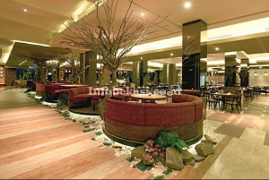 Prosperous Dinner, Makan Malam Spesial Bersama Barongsai di Holiday Inn